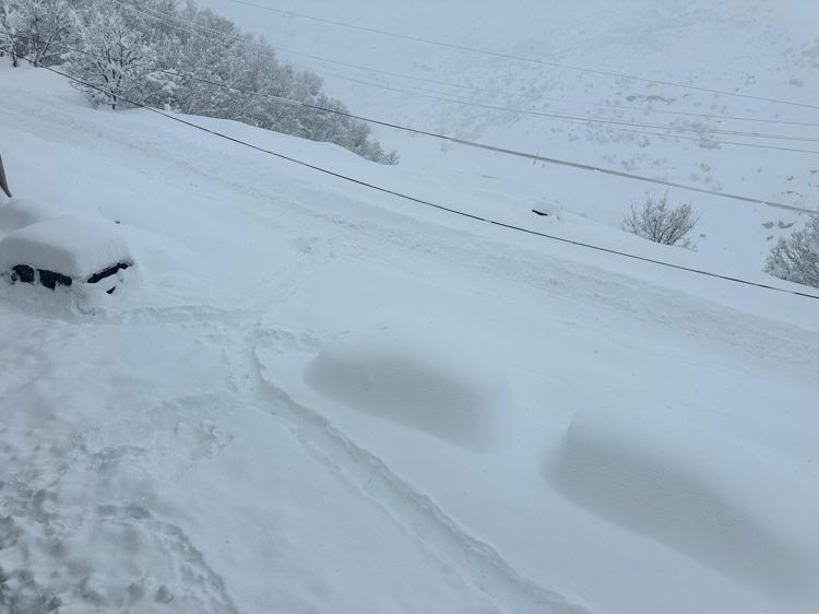 BAYGINLIK GEÇİREN KİŞİ 3 SAATLİK ÇALIŞMAYLA KURTARILDI