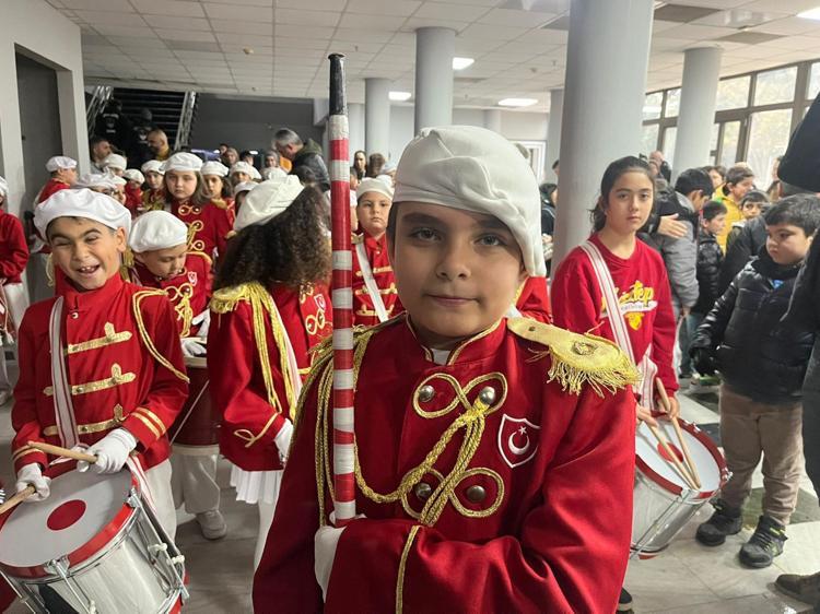 HEM BANDO TAKIMINDA OLUP HEM DE MAÇI İZLEMEK ÇOK GÜZEL