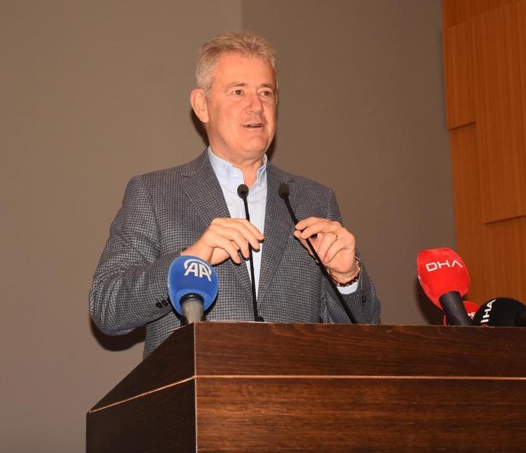 ÖZGENER: EN ÖZEL TEŞEKKÜR AİLELERE