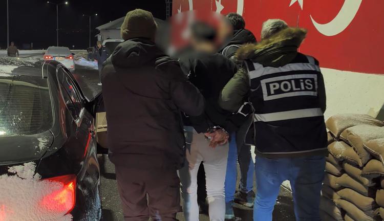 ŞÜPHELİLERDEN BİRİ TUTUKLANDI