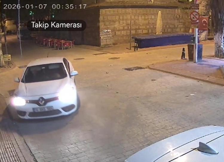 ‘LİMİTLERE BAKMAK İÇİN TELEFONUMU ALDILAR’