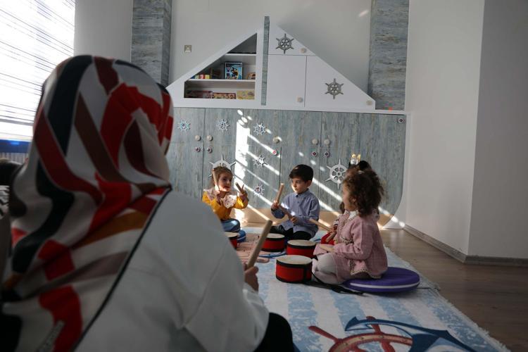 DOKTORLARI TEŞVİK ETTİ