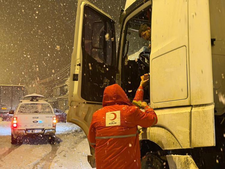 VARTO-KARLIOVA YOLU TRAFİĞE KAPATILDI