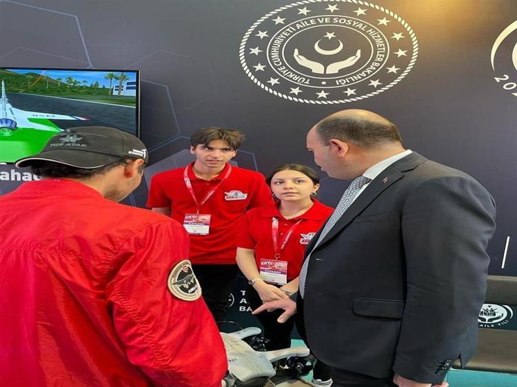 ‘SELÇUK BAYRAKTAR GİBİ BAŞARILI OLMAK İSTİYORUM