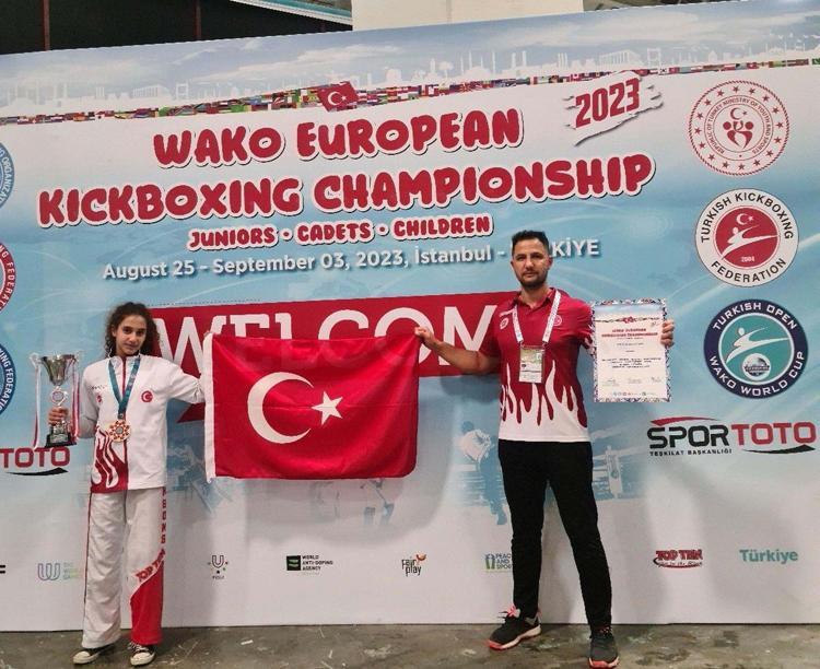 BABAM GİBİ ANTRENÖR OLMAK İSTİYORUM