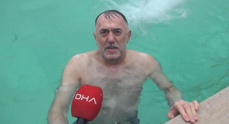 İNSANLAR MONTLA GEZİYOR, BİZ YÜZÜYORUZ