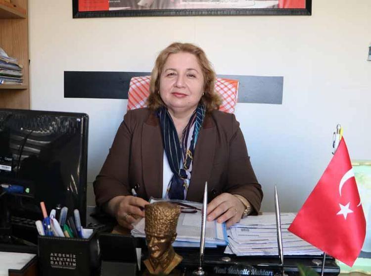 ARKAMDA EŞİM VE MAHALLEM VAR