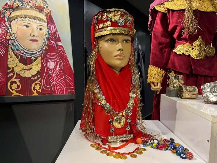 ANADOLUNUN GELİN TAKILARI GELENEKSEL YÖNTEMLERLE HAZIRLANDI