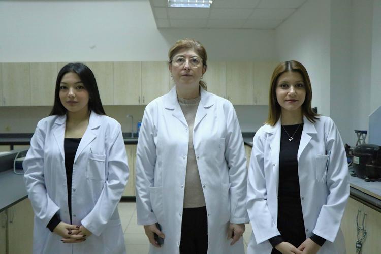 ‘SÜPER EMİCİ VE NEM TUTUCU BİR MADDE OLARAK KULLANILABİLMESİ MÜMKÜN’