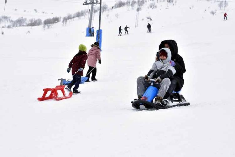 TATİL BOYUNCA KAYAK KURSLARIMIZ AKTİF ŞEKİLDE DEVAM EDECEK