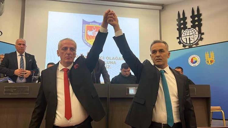 ADAYLAR BİRLİKTE POZ VERDİ, TANSİYON DÜŞTÜ