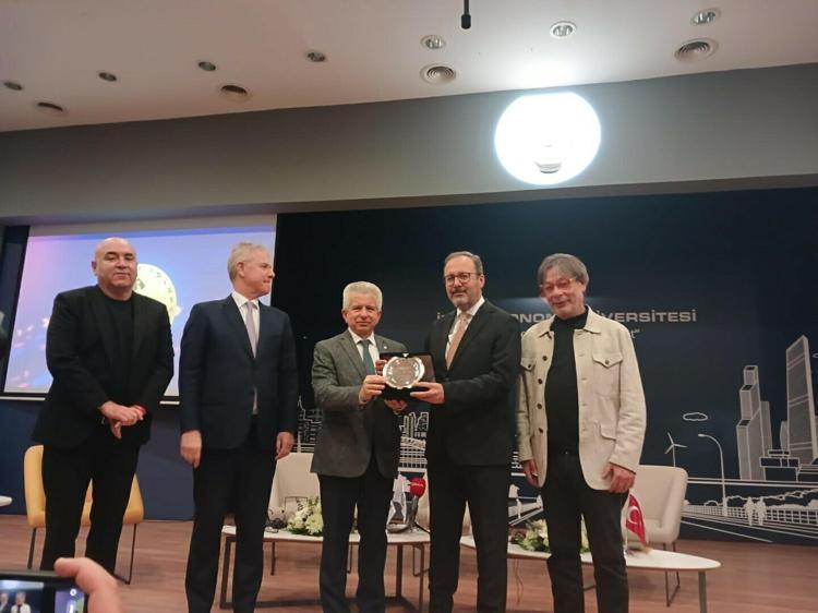 TESİS AÇISINDAN ÇOK GÜÇLÜ BİR AĞA SAHİBİZ