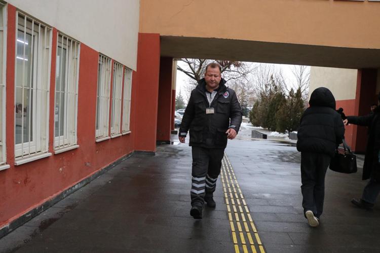 BENİ DURAKLARDA GÖRDÜKLERİ ZAMAN ÇOK ŞAŞIRIYORLAR