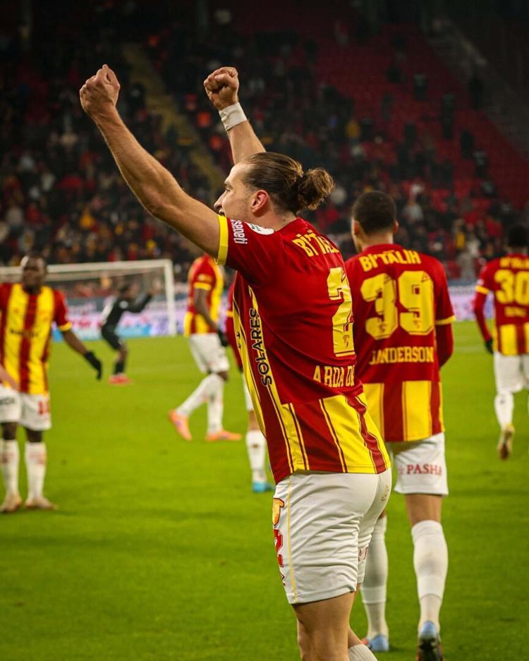 ‘DİĞER STOPERLERİMİZ İÇİN FIRSAT OLACAK’