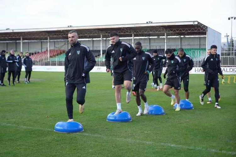 ‘TRANSFER YAPMAK BİZİM İÇİN BU SENE ZOR GİBİ GÖZÜKÜYOR’