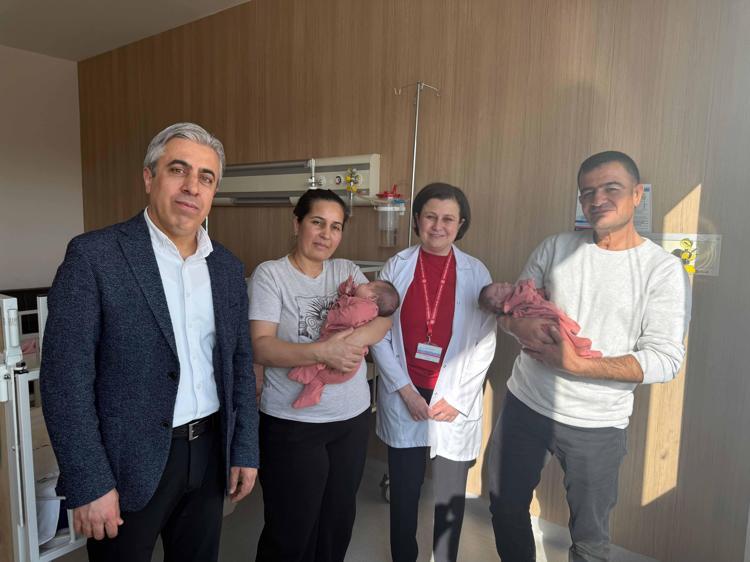 YAŞAMALARINI, DOĞMALARINI BEKLEDİK