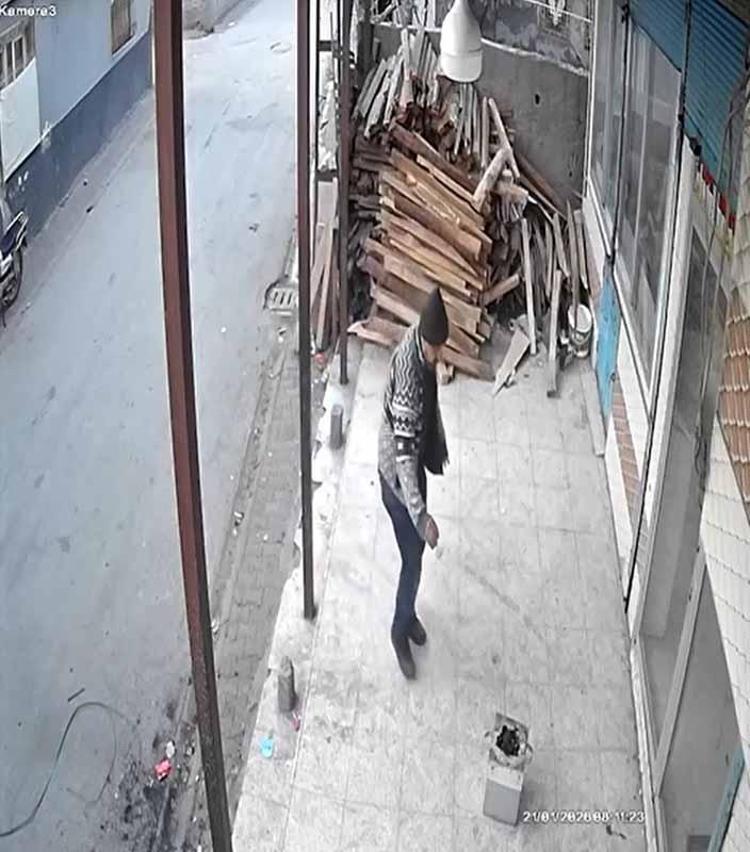 BİR KILIM BİLE YANMADI