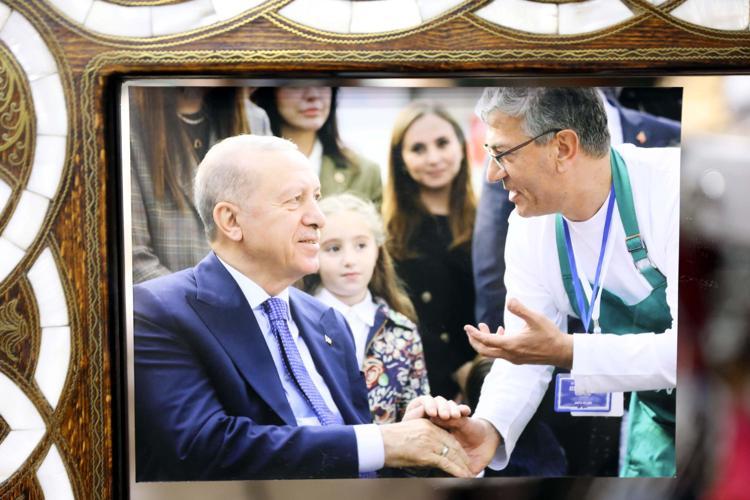 USTASI ÖLÜNCE KENDİ ATÖLYESİNİ KURDU