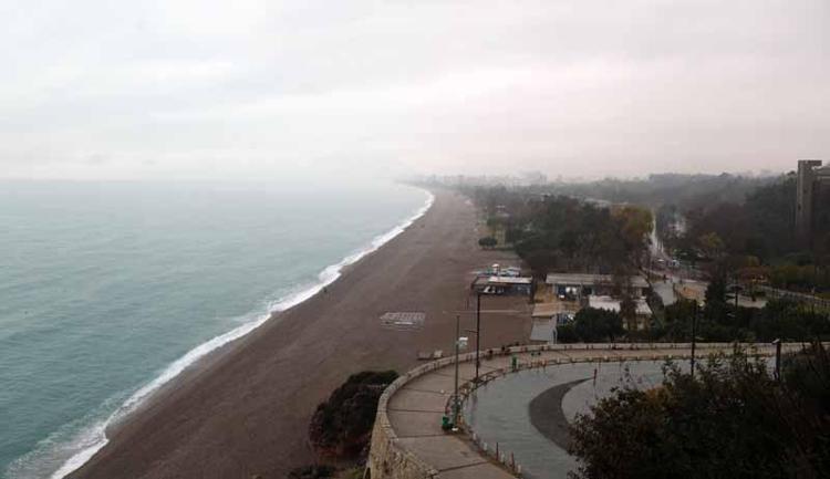 SAHİLLER BOŞ KALDI