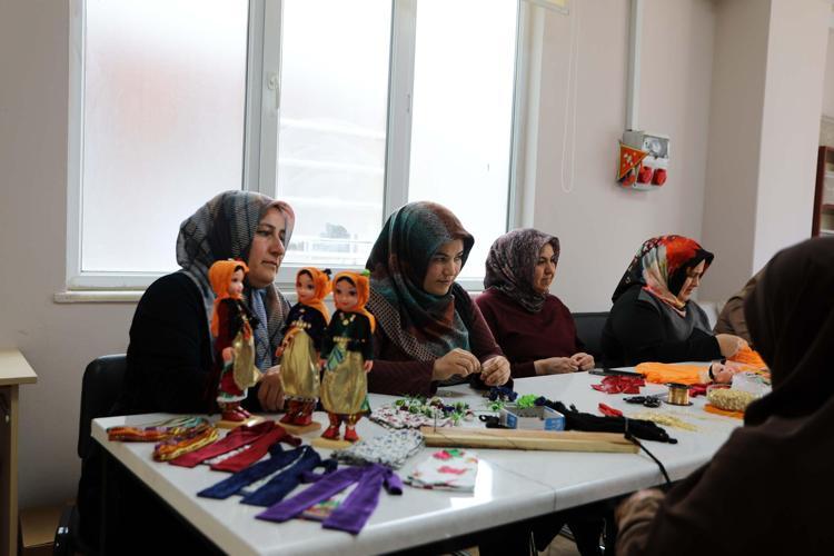 İLMEK İLMEK DOKUYORUZ