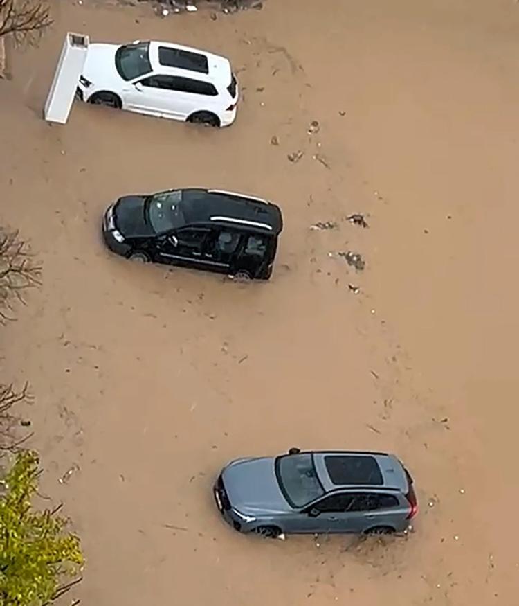 CADDELER GÖLE DÖNDÜ