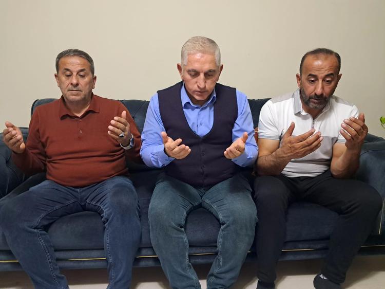 YÜREĞİMİZ AYNI ŞEKİLDE YANIYOR