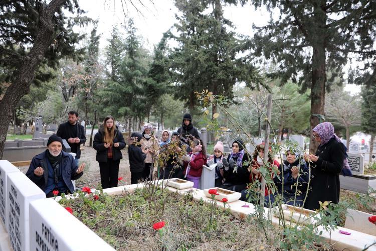 ‘ONLARIN MEZARI EVİMİZ OLDU’