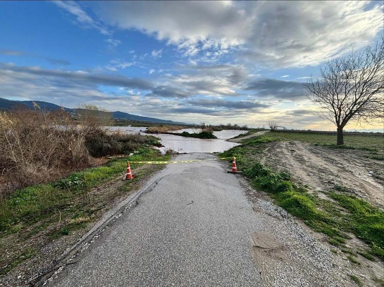 KURUDEREDE YOL ÇÖKTÜ