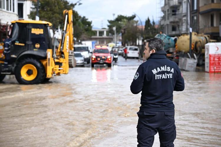 ÖĞRENCİLER TAHLİYE EDİLDİ