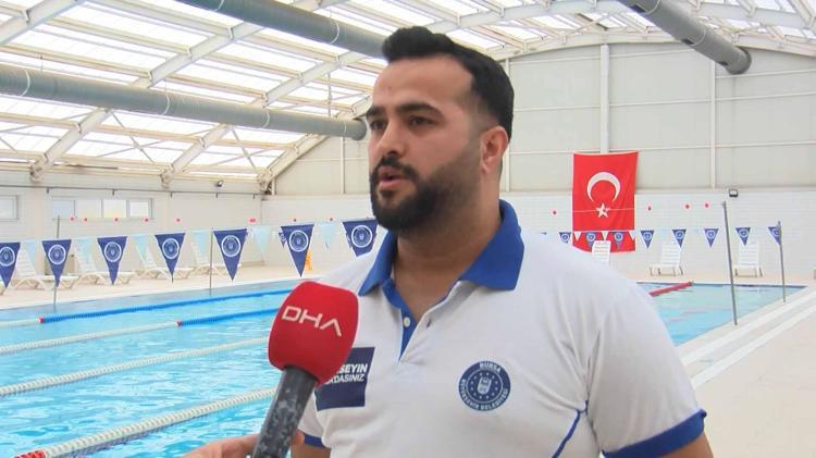 ZÜMRA İLK GELDİĞİNDE ÇOK AĞLIYOR VE YÜZMEK İSTEMİYORDU