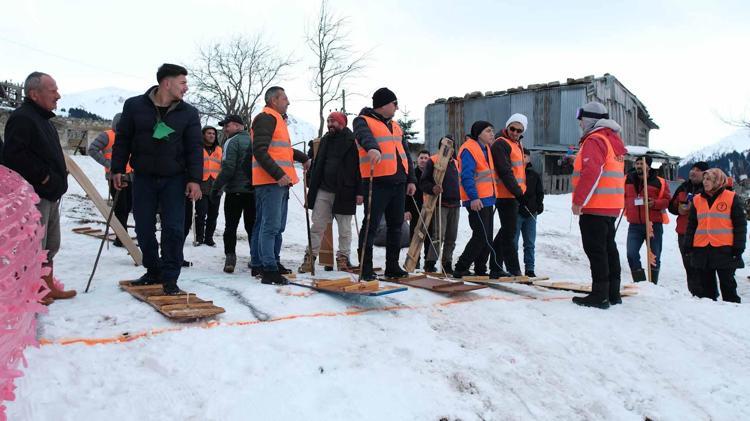 MUAZZAM BİR ATMOSFER VAR