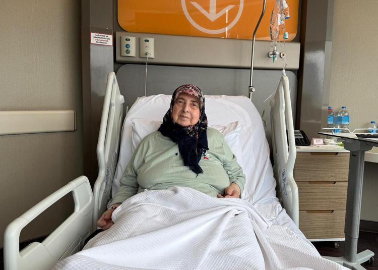 ÇOK İYİ HİSSEDİYORUM VE ÇOK MUTLUYUM