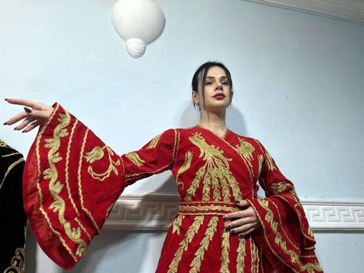 ‘EL, AYAK VE BEYİN KOMBİNASYONUYLA ÇALIŞMANIZ GEREKİYOR’