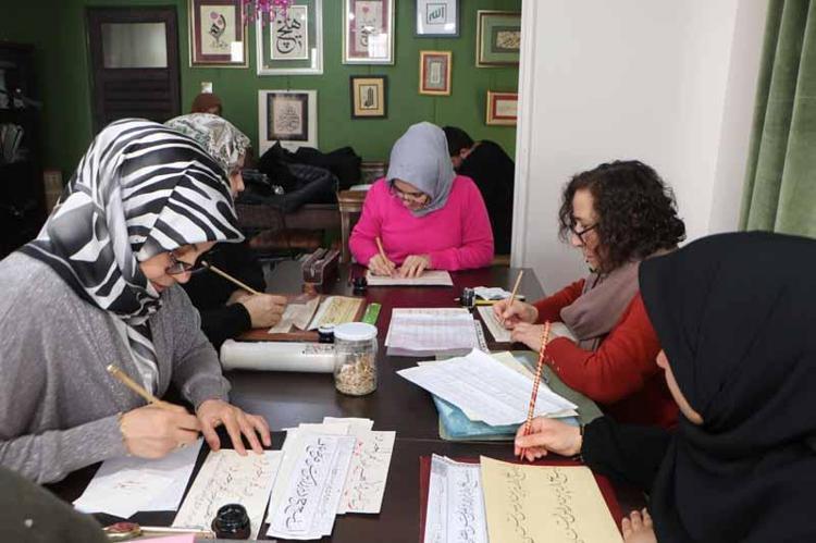 SEVGİLİLER GÜNÜ İÇİN YURT İÇİ VE YURT DIŞINDAN ÖZEL SİPARİŞLER GELİYOR