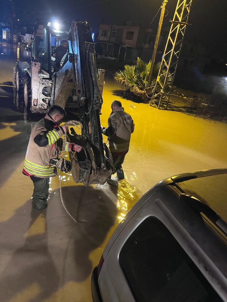 YAYLADAĞI’NDA YOL TRAFİĞE KAPANDI