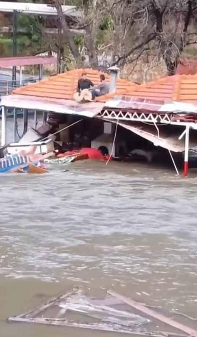 VALİ ŞAHİN EKİPLERLE BİR ARAYA GELDİ