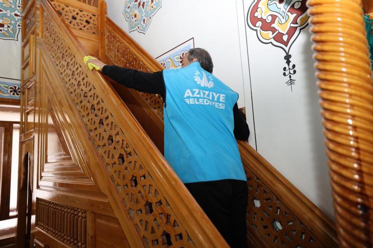 ‘İLAÇLAMA ÇALIŞMALARIMIZ HIZLA SÜRÜYOR’