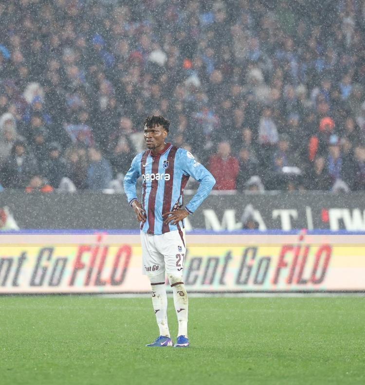 ZİRVE YARIŞINDA KAYIP