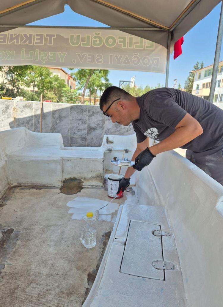 İÇERİSİNE YÜZLERCE KİTAP YERLEŞTİRDİK