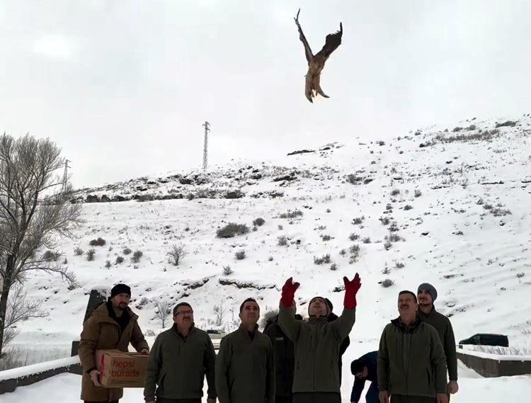AYLAR SÜREN YOĞUN TEDAVİ