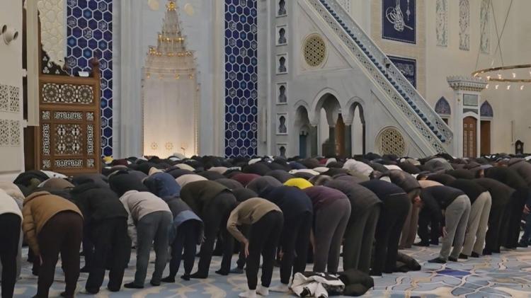 MAHYALAR CAMİLERDE YAKILDI