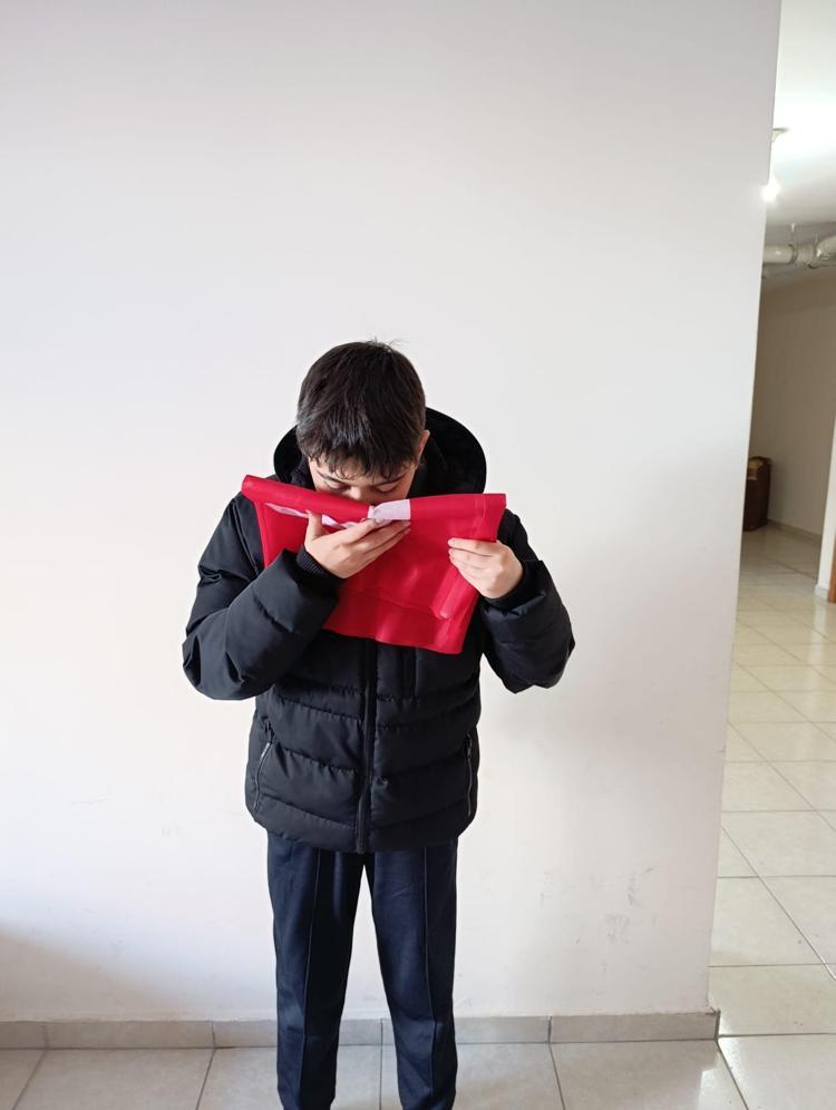 VATAN VE BAYRAK DERSİ VERDİ