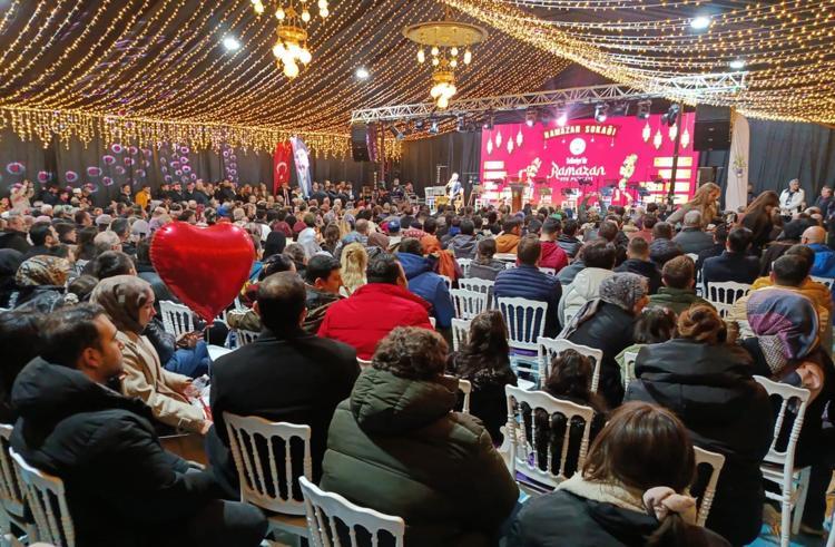 DÖRT YILIN HASRETİ BİTTİ