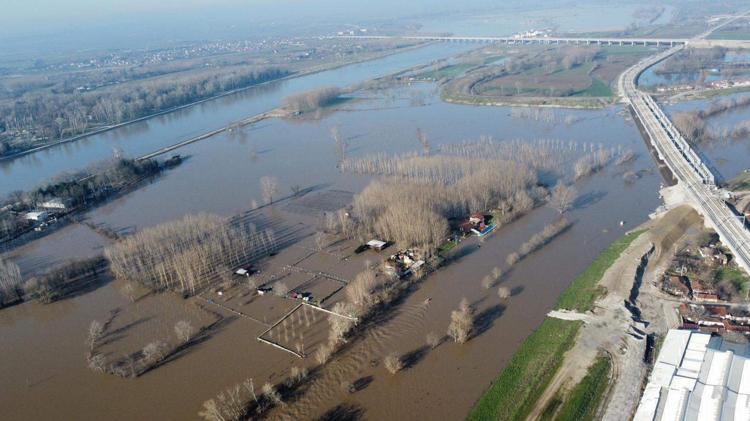 TARİHİ KÖPRÜLER KAPATILDI