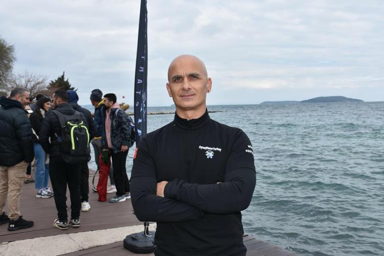 AÇIK SUDA YÜZMELERİNİ SAĞLAYIP MOTİVE ETMEK İSTİYORUZ