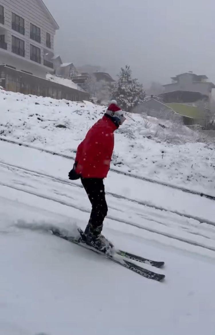 YOKUŞTAN SNOWBOARD YAPARAK İNDİ