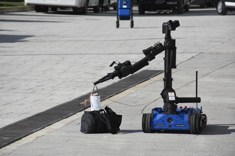 BOMBA İMHA ROBOTU KULLANILDI