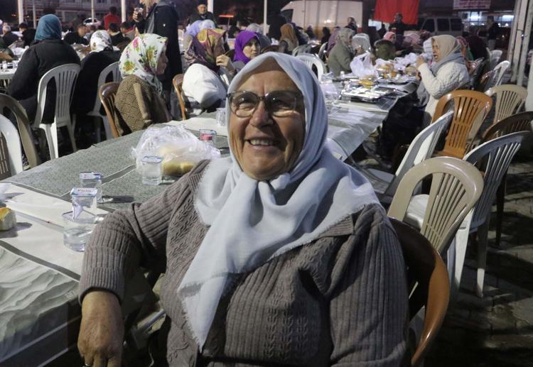 RAMAZAN AYLARINDA DİNLİYORUZ