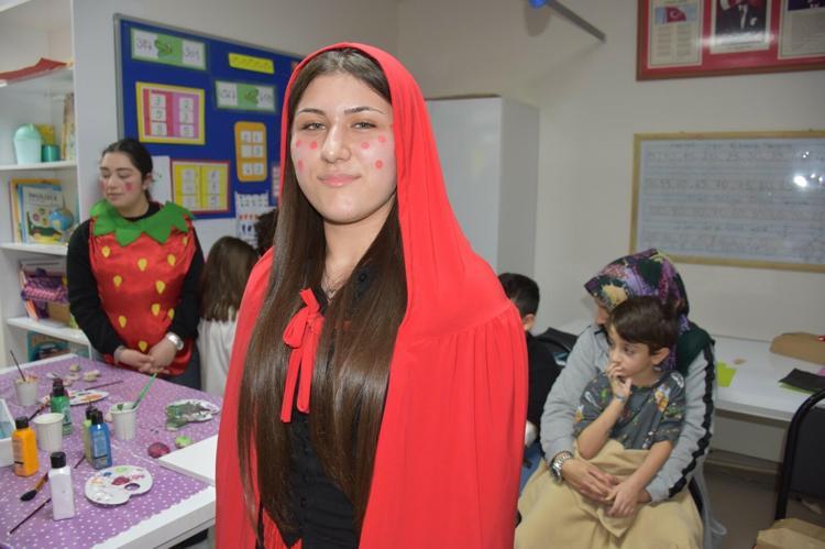 MORALLERİNİN YÜKSELDİĞİNİ DÜŞÜNÜYORUM