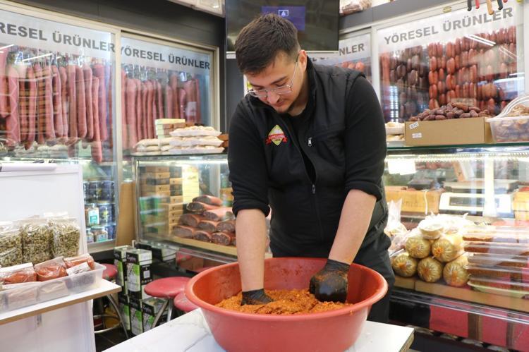 KİLOSUNU 900 LİRADAN SATIŞA SUNUYORUZ